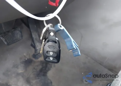 2011 Kia Sportage Lx z USA, uszkodzony, nr VIN KNDPBCA26B7044671